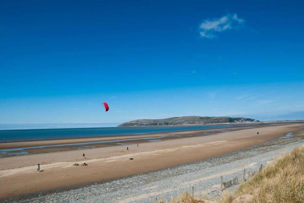 Holiday home Semi Detached Snowdonia With Hot Tub Tal-y-Cafn