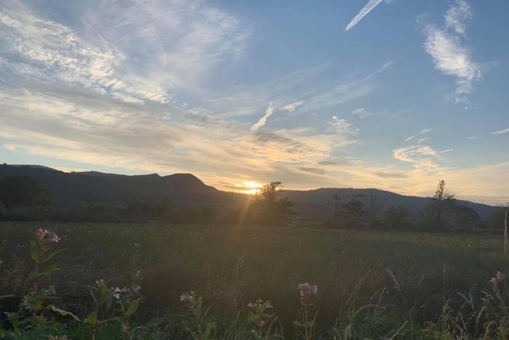 Holiday home Semi Detached Snowdonia With Hot Tub Tal-y-Cafn