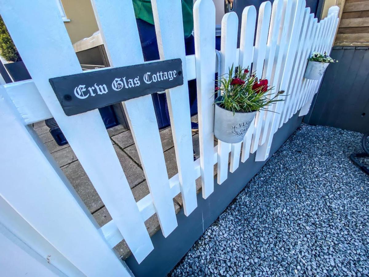 Holiday home Semi Detached Snowdonia With Hot Tub